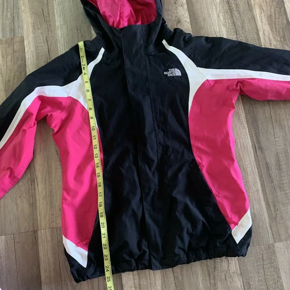 The North Face Girls Black and Pink Windbreaker Hyvent Jacket Size L 14/…